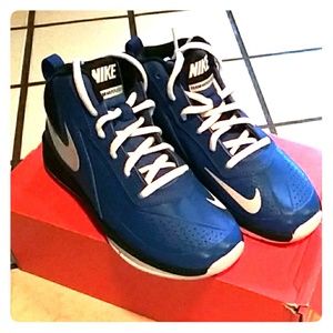 (NEW) Nike boys shoes